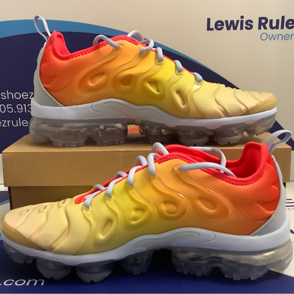 Nike Air VaporMax Plus Sunrise Women’s Size 12 - Picture 3 of 9